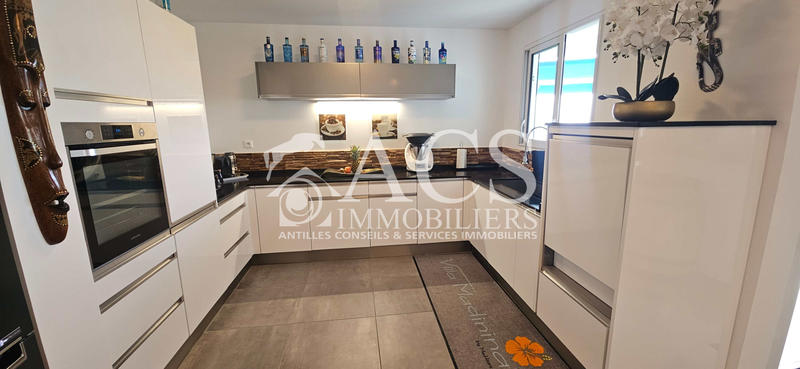 Appartement - 128 m² - 4 pièces