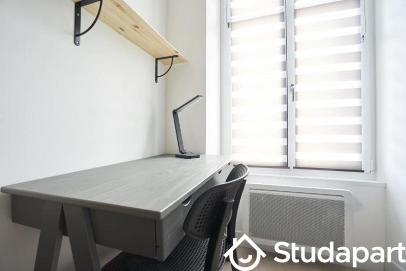 Chambre - 9 m² - 1 pièce