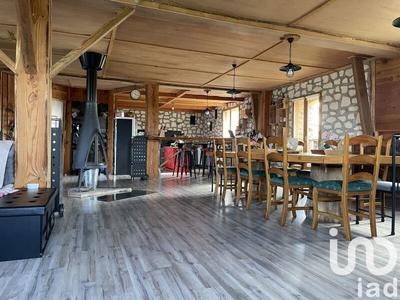 Maison - 258 m² - 5 pièces