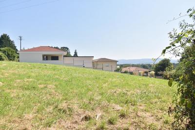 Terrain constructible - 1 068 m²