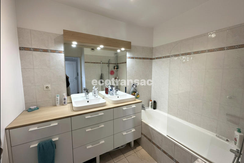 Appartement - 97 m² - 4 pièces