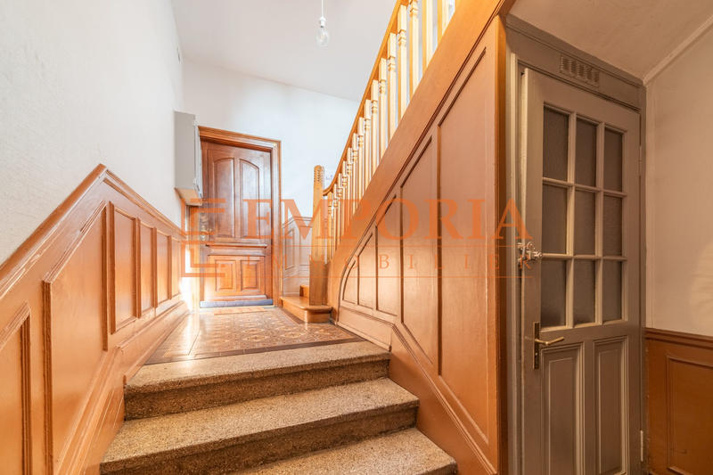 Appartement - 155 m² - 6 pièces