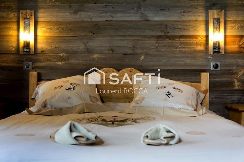 Châlet - 328 m² - 13 pièces