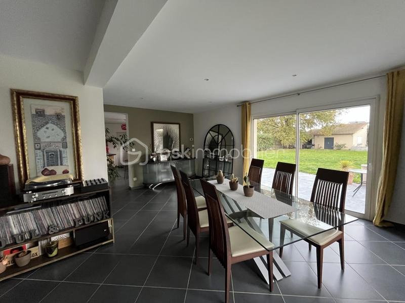 Maison - 182 m² - 6 pièces