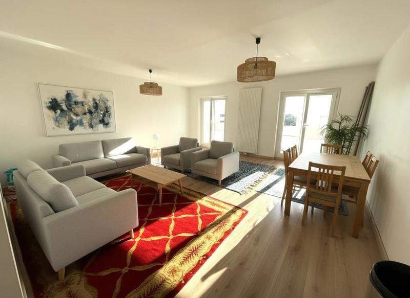 Appartement - 95 m² - 4 pièces