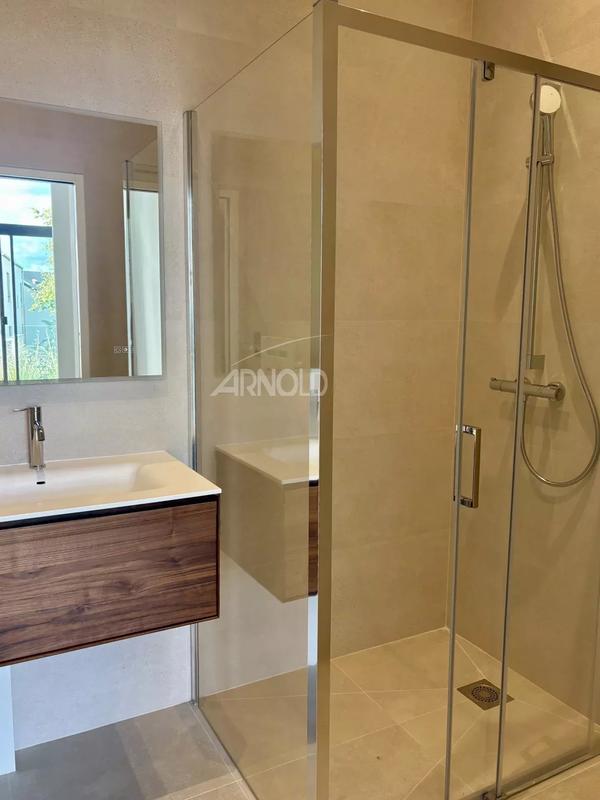 Appartement - 107 m² - 3 pièces