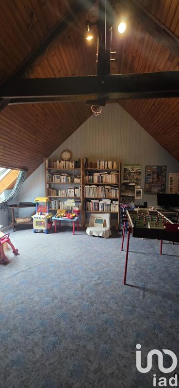 Maison - 228 m² - 10 pièces