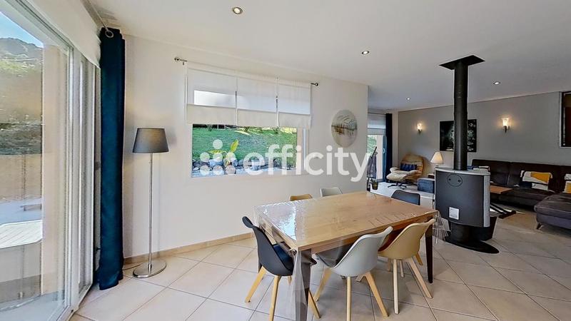 Maison - 145 m² - 5 pièces