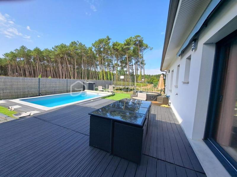 Maison - 133 m² - 6 pièces