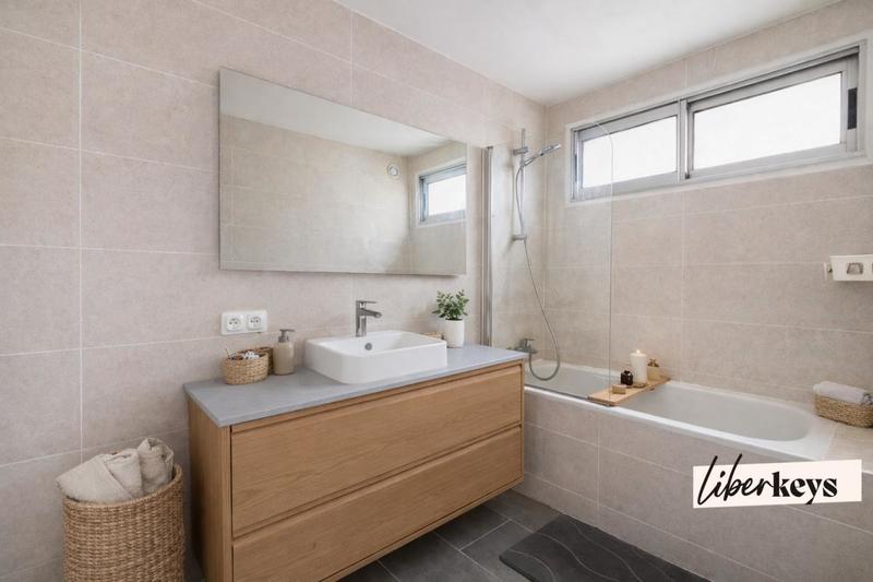 Appartement ancien - 99 m² - 4 pièces