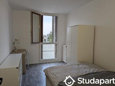 Chambre - 11 m² - 1 pièce