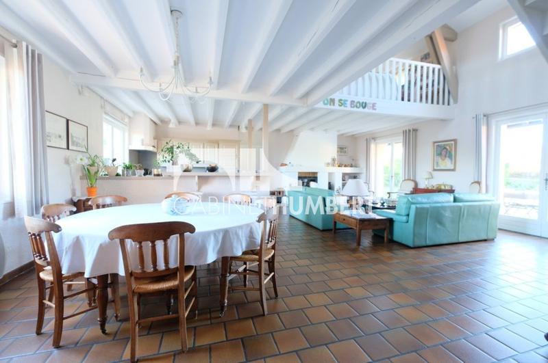 Maison - 214 m² - 7 pièces