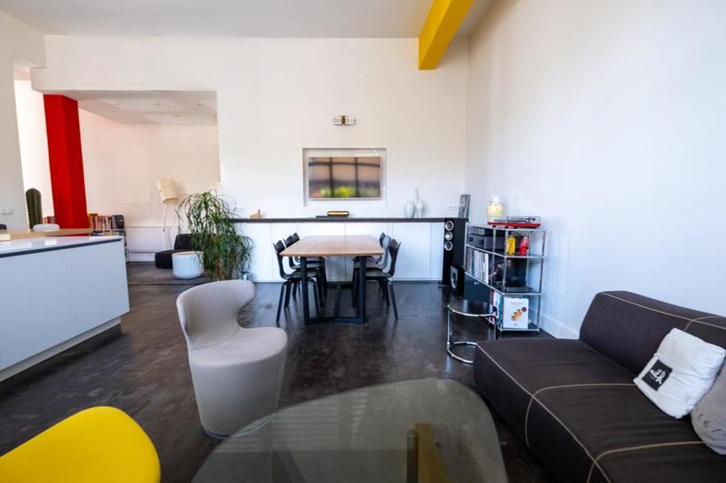 Loft - 323 m² - 6 pièces