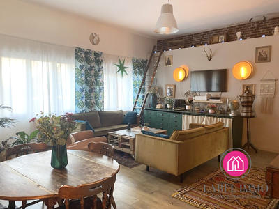 Maison - 186 m² - 8 pièces