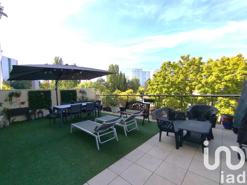 Appartement - 98 m² - 5 pièces