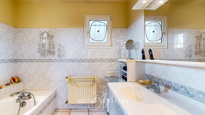 Villa - 186 m² - 6 pièces