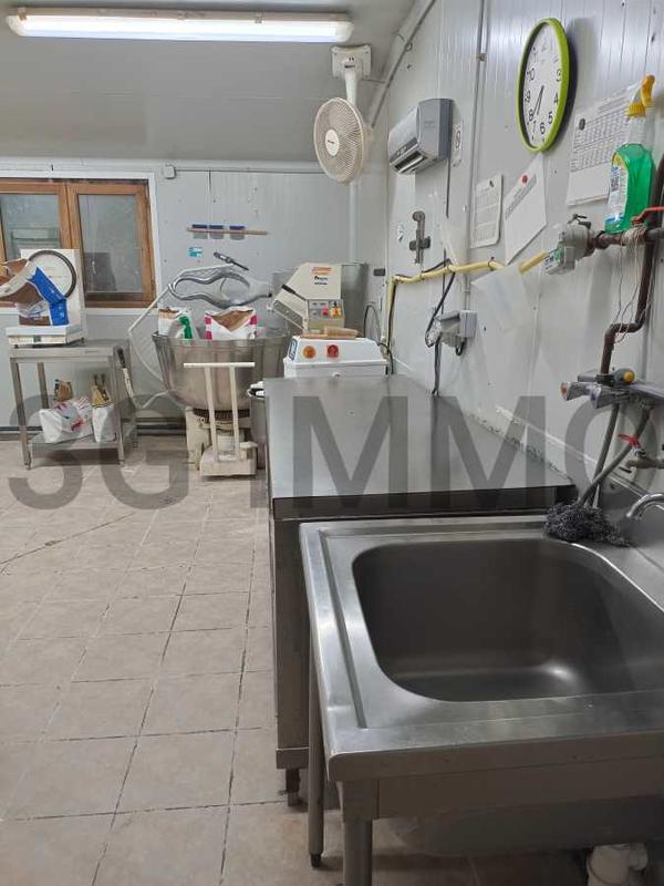 Fonds de commerce - Magasins - 300 m²