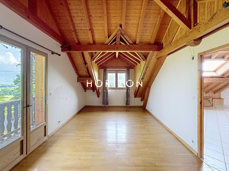 Maison ancienne - 250 m² - 8 pièces