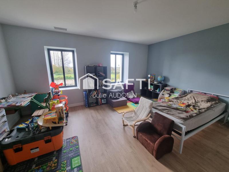 Maison - 240 m² - 9 pièces