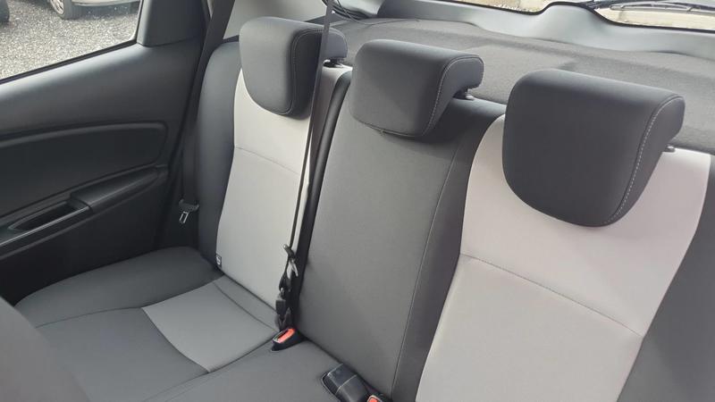 Toyota Yaris 1.5 Vvt-i 100 Hybrid E-Cvt Dynamic Confort - Automatique