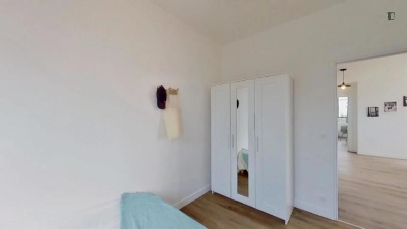 Chambre - 10 m² - 11 pièces