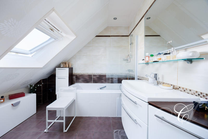 Maison traditionnelle - 171 m² - 7 pièces