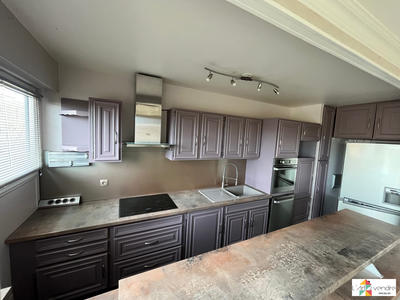 Appartement - 80 m² - 4 pièces