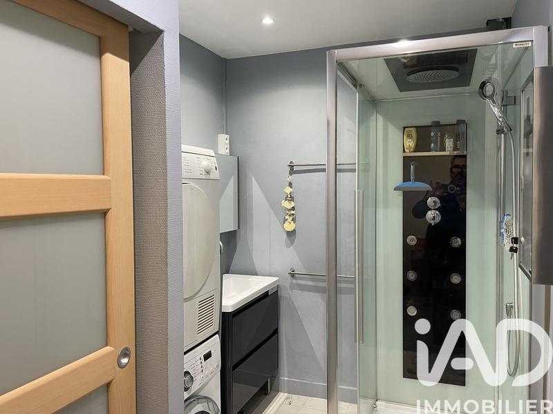 Maison - 239 m² - 9 pièces