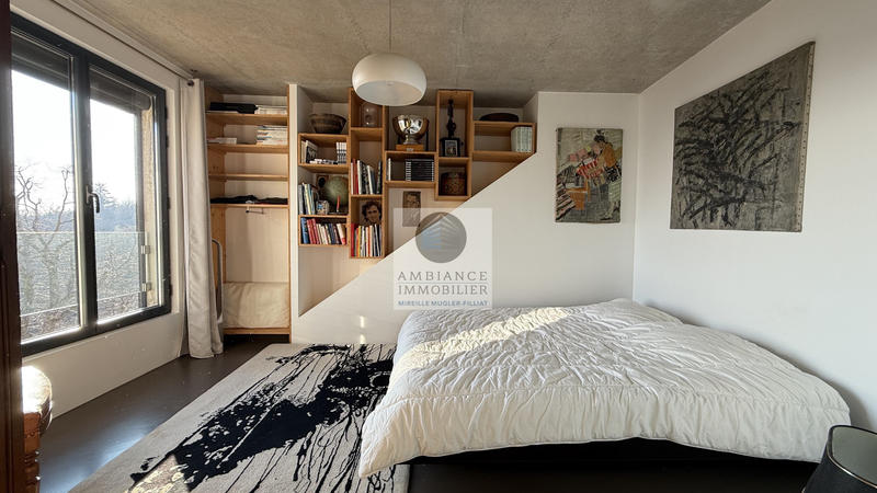 Maison - 241 m² - 8 pièces