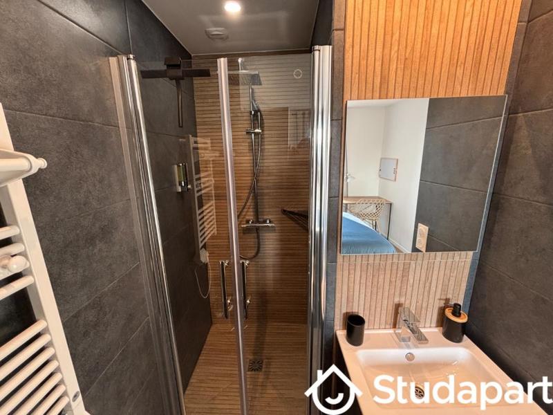 Chambre - 12 m² - 1 pièce