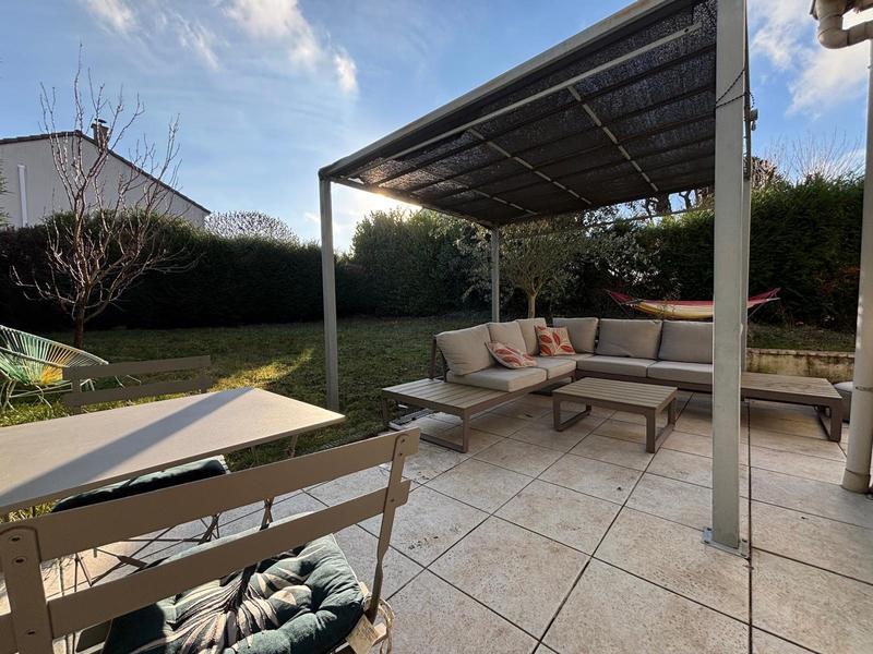 Maison - 90 m² - 5 pièces