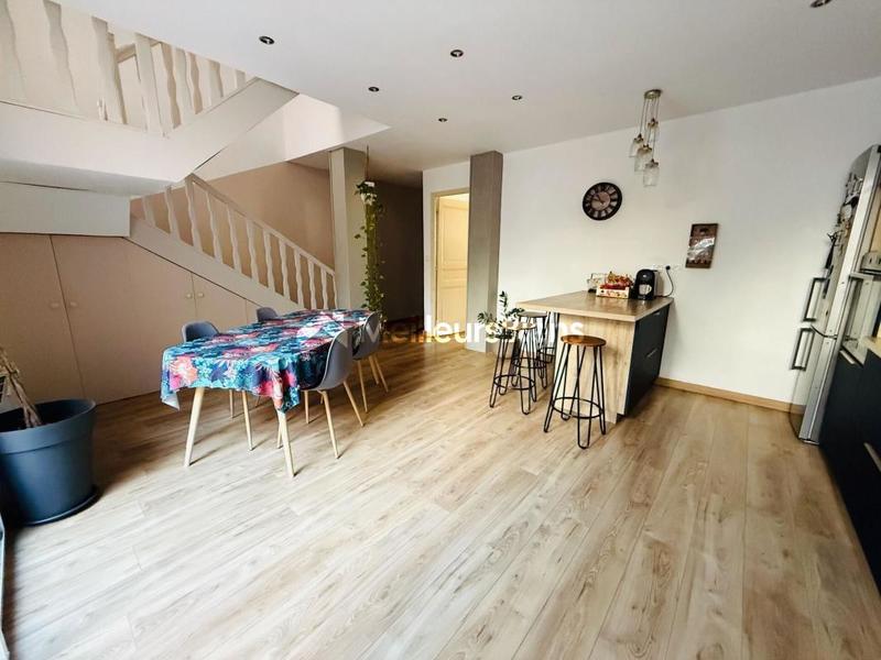 Maison - 182 m² - 7 pièces