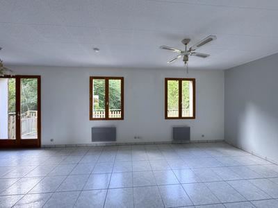 Maison - 130 m² - 7 pièces