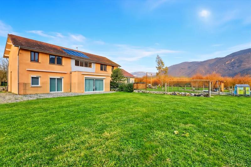 Maison - 230 m² - 5 pièces