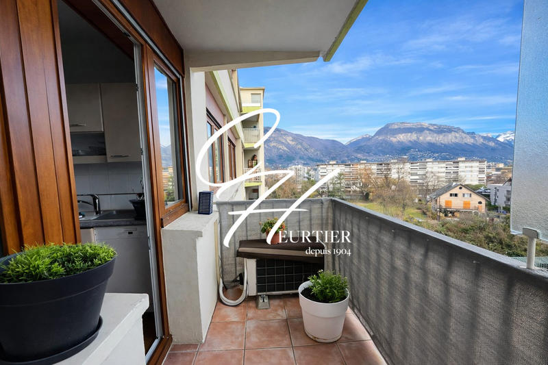 Appartement - 98 m² - 4 pièces