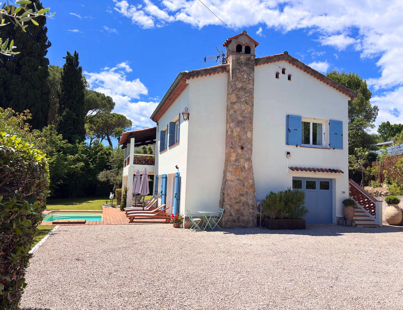 Maison - 142 m² - 6 pièces