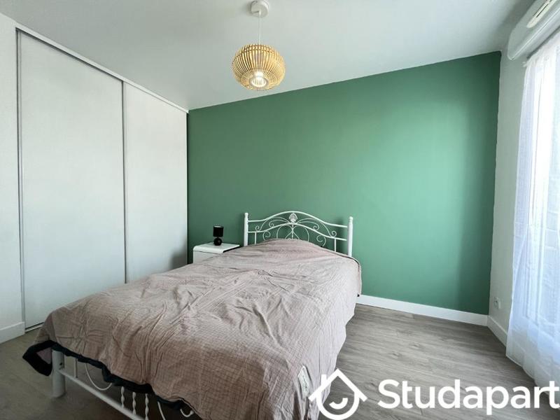 Chambre - 14 m² - 1 pièce