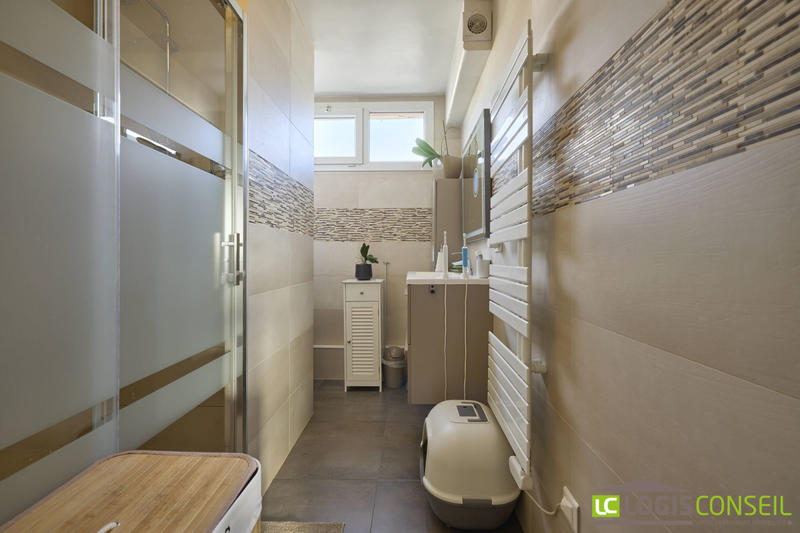 Appartement - 82 m² - 5 pièces