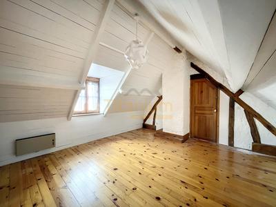 Maison - 104 m² - 6 pièces