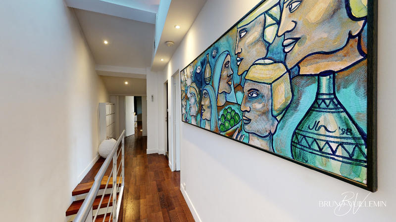 Demeure - 253 m² - 8 pièces