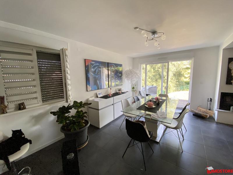 Maison - 138 m² - 6 pièces