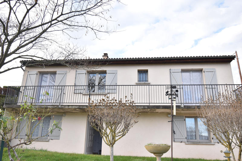 Maison - 93 m² - 4 pièces