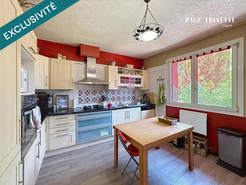 Maison - 209 m² - 6 pièces