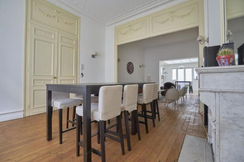 Maison - 210 m² - 11 pièces