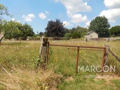 Terrain constructible - 1 734 m²