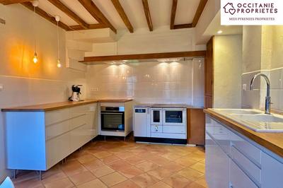 Propriété - 253 m² - 5 pièces