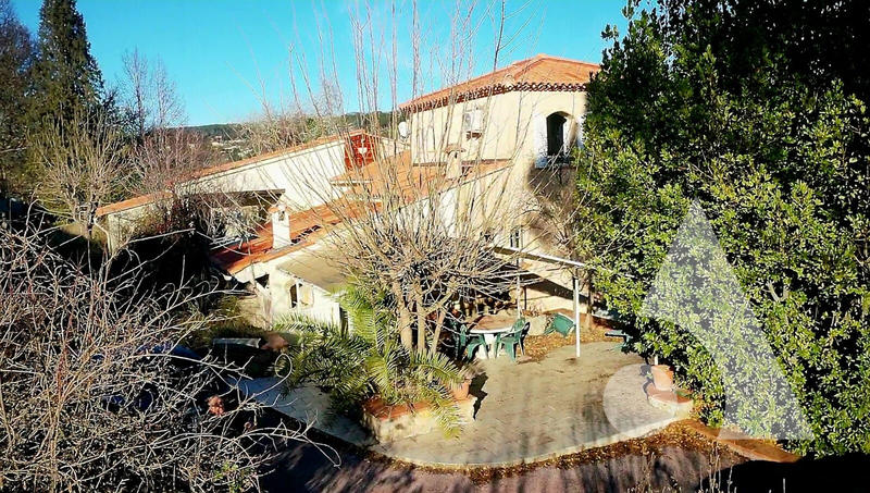 Maison - 151 m² - 6 pièces