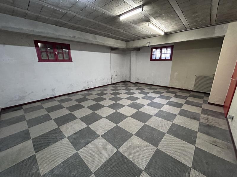 Maison - 190 m² - 11 pièces