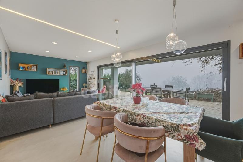 Villa - 166 m² - 7 pièces