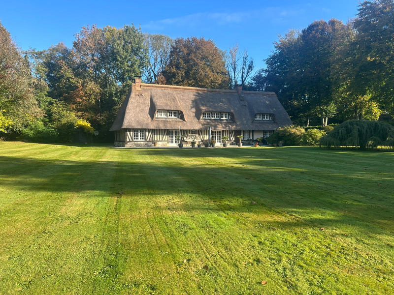 Maison - 238 m² - 8 pièces